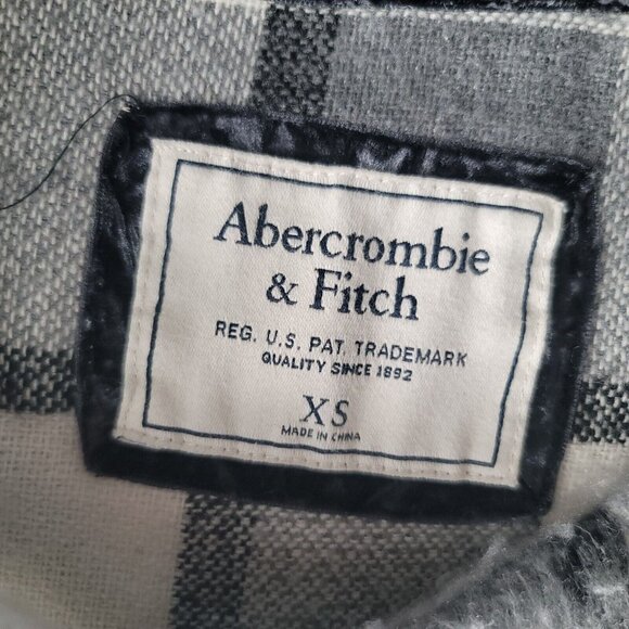 Abercrombie & Fitch Sweater Gray Plaid Wool-blend Trendy Fuzzy Women's Size XS - Picture 6 of 6